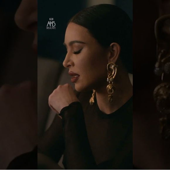 Surrealist Ear Anatomy Gold Crystal Pearl Earrings - Picture 2 of 12